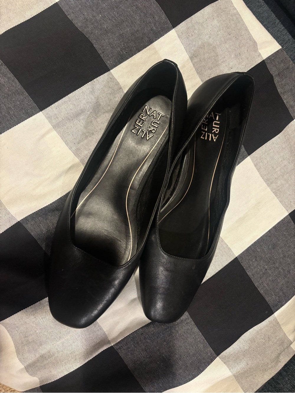 Naturalizer Women’s Black Classic Leather Flats - 9